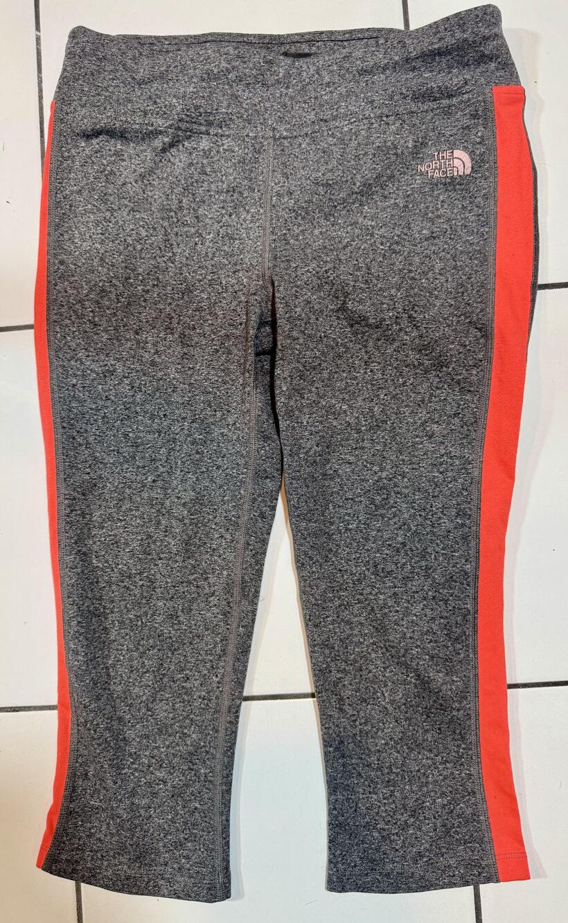 The North Face Capri Leggings Womens Medium Gray Red Side Stripe Yoga Athletic